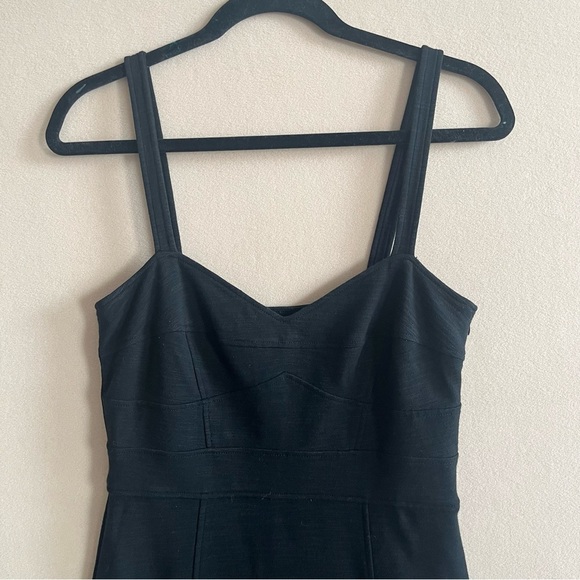 Diane Von Furstenberg Slippery Bodycon Dress  Black Classic Knee Length size 8 - Picture 3 of 12